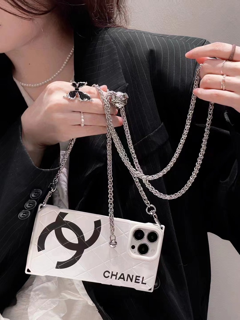 chain girl crossbody iphone 15 case chanel